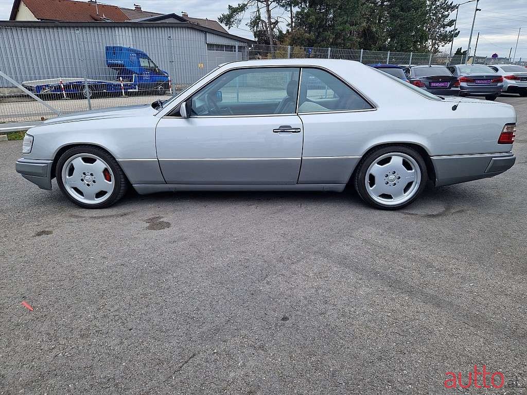 1990' Mercedes-Benz E-Klasse photo #3