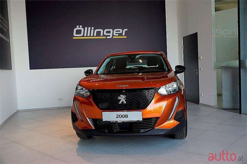 2022' Peugeot 2008 photo #2
