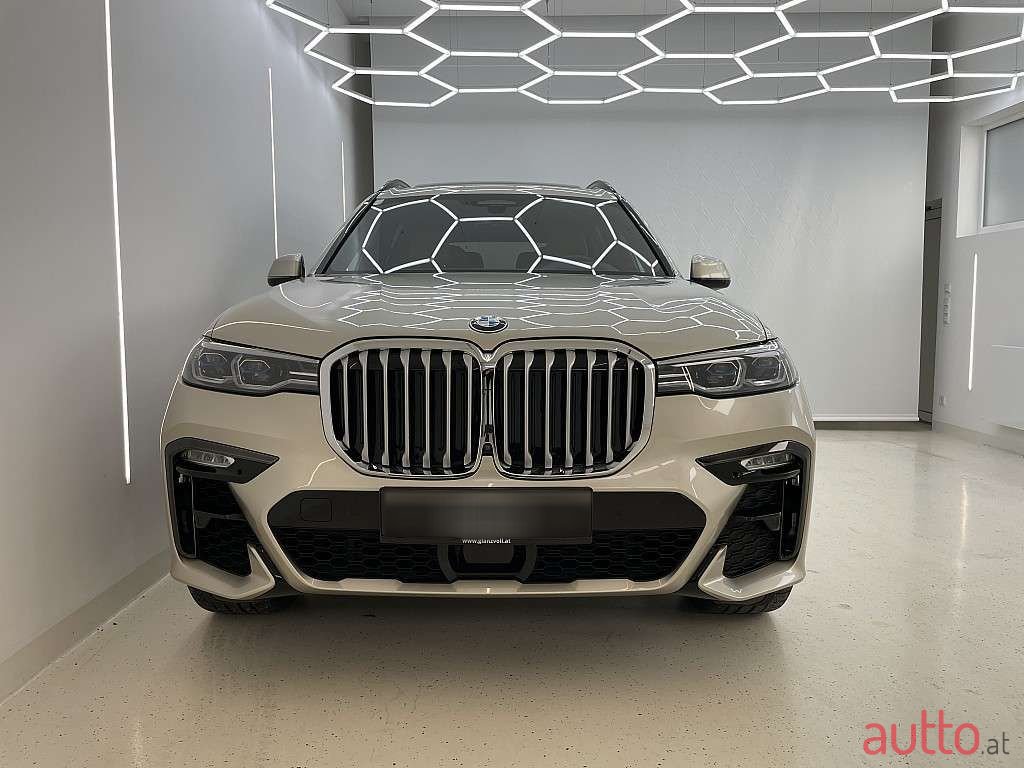 2019' BMW X7 photo #1