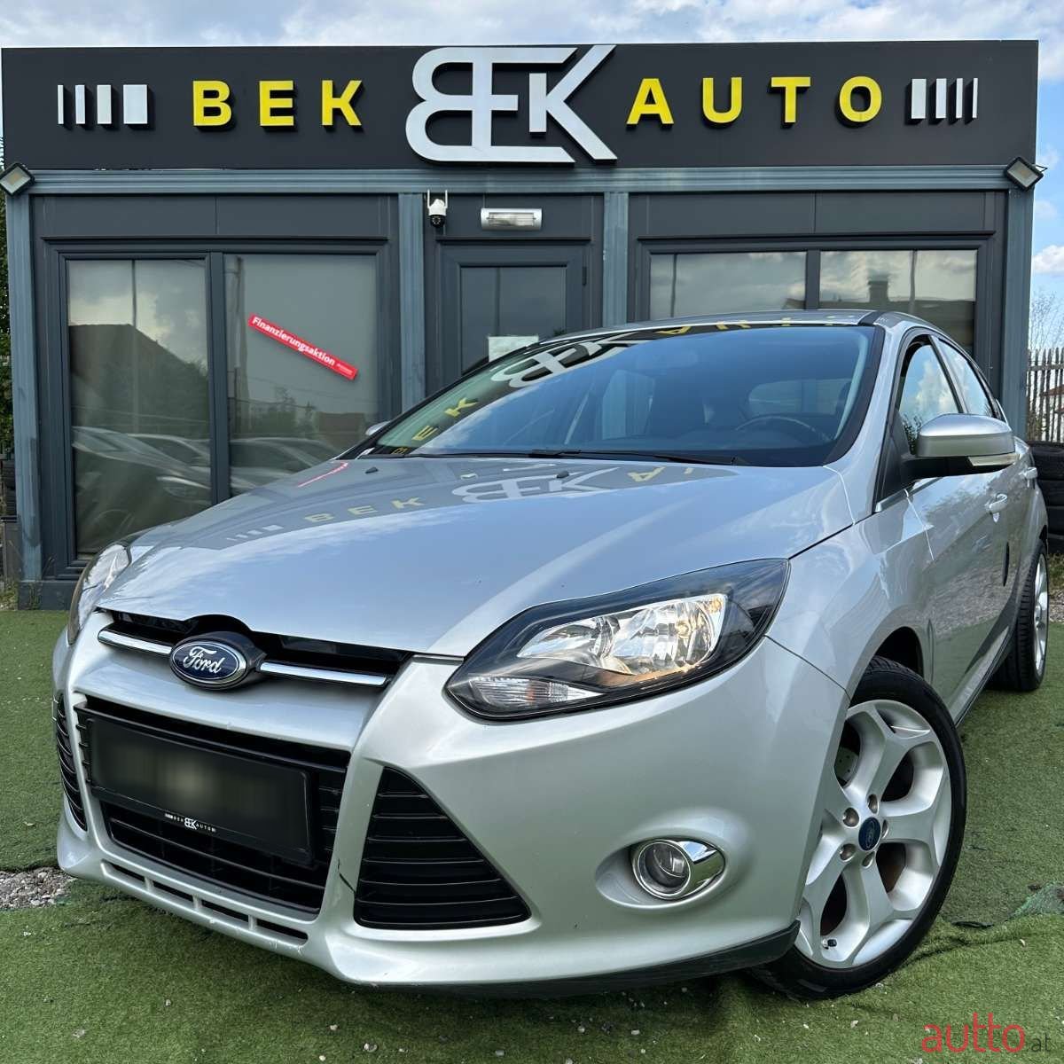 2011' Ford Focus photo #1