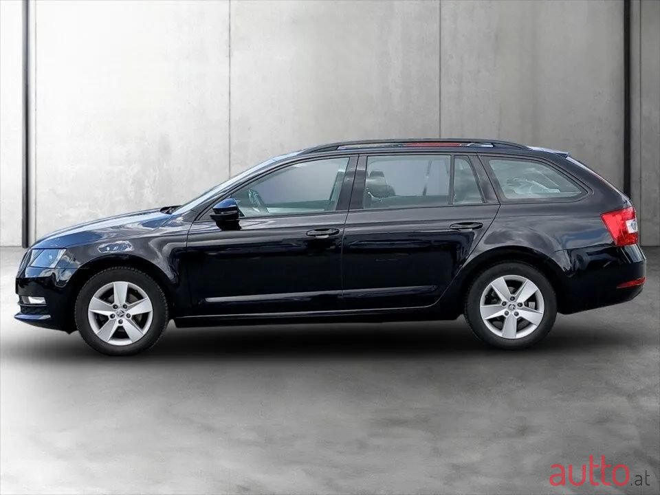 2019' Skoda Octavia photo #3