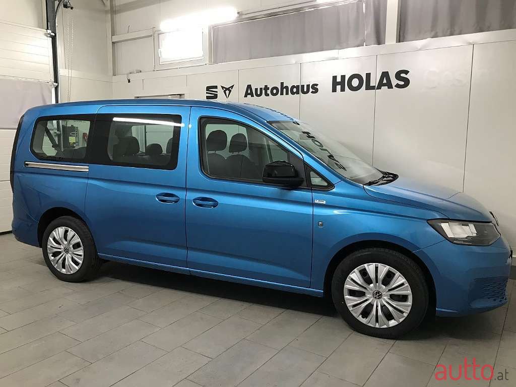 2022' Volkswagen Caddy photo #4