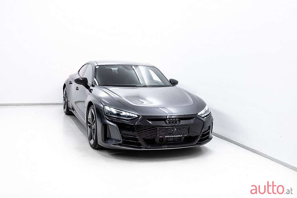 2021' Audi e-tron GT photo #6