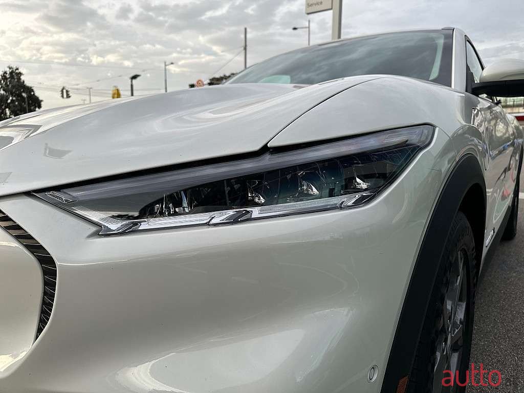 2022' Ford Mustang Mach-E photo #3