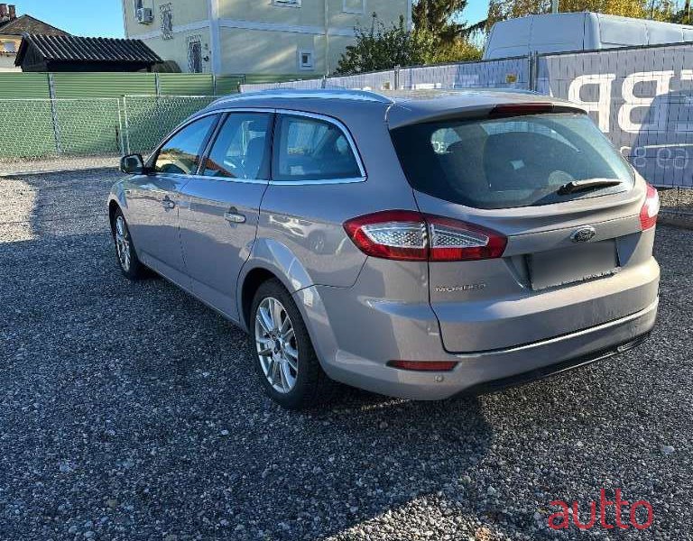 2014' Ford Mondeo photo #6