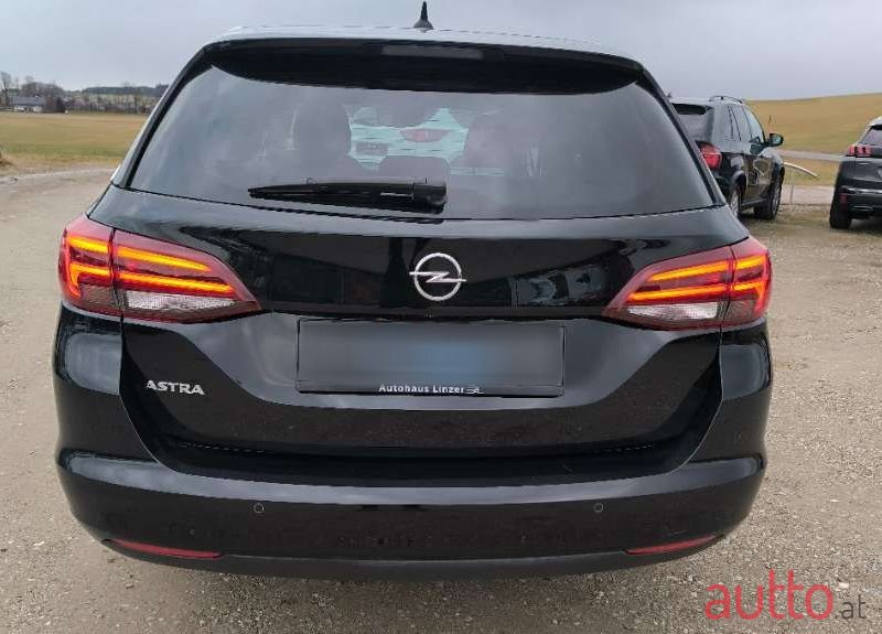 2019' Opel Astra photo #4