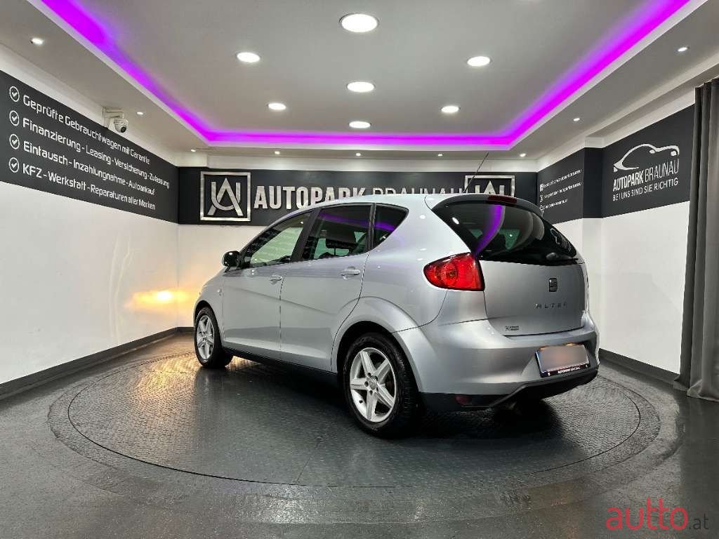 2011' SEAT Altea photo #4