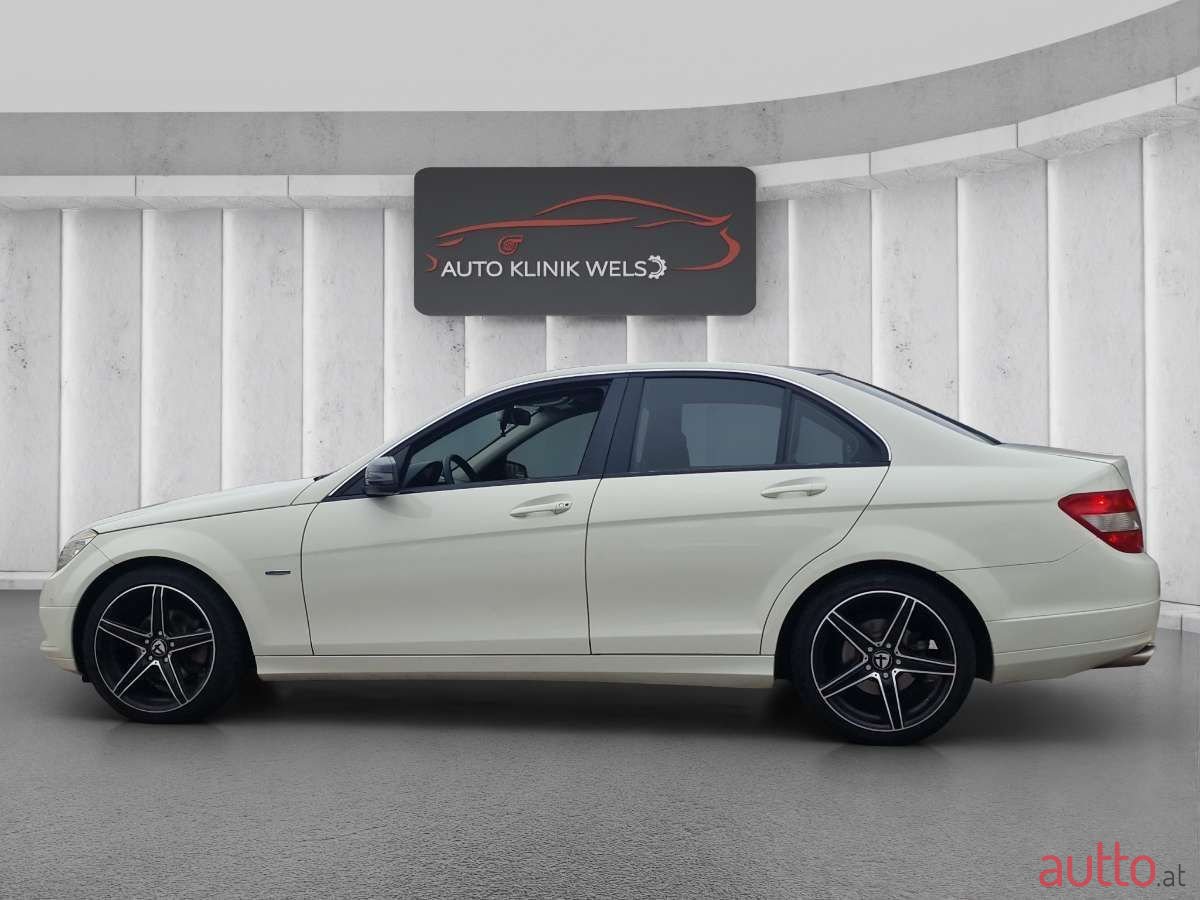 2010' Mercedes-Benz C-Klasse photo #2