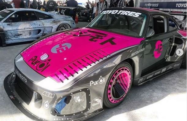 Electric Porsche 935 by Bisimoto Looks Stealth, Has Charging Port Nose