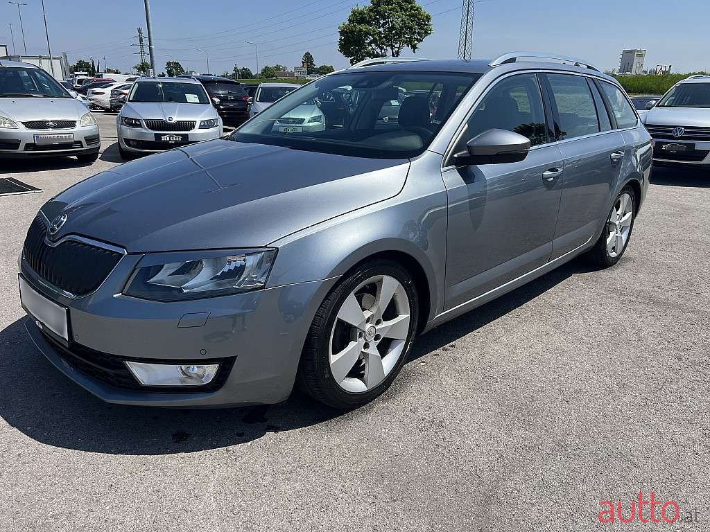 2013' Skoda Octavia photo #3