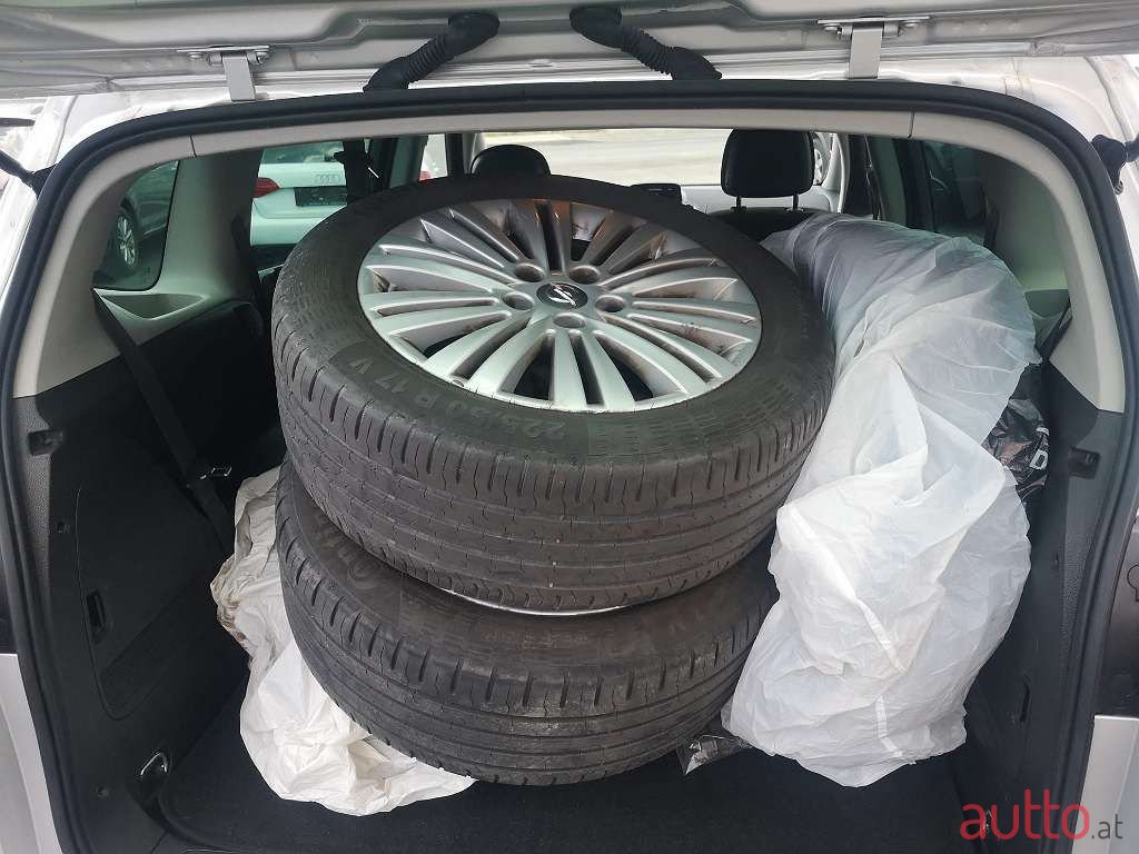 2015' Opel Zafira photo #6