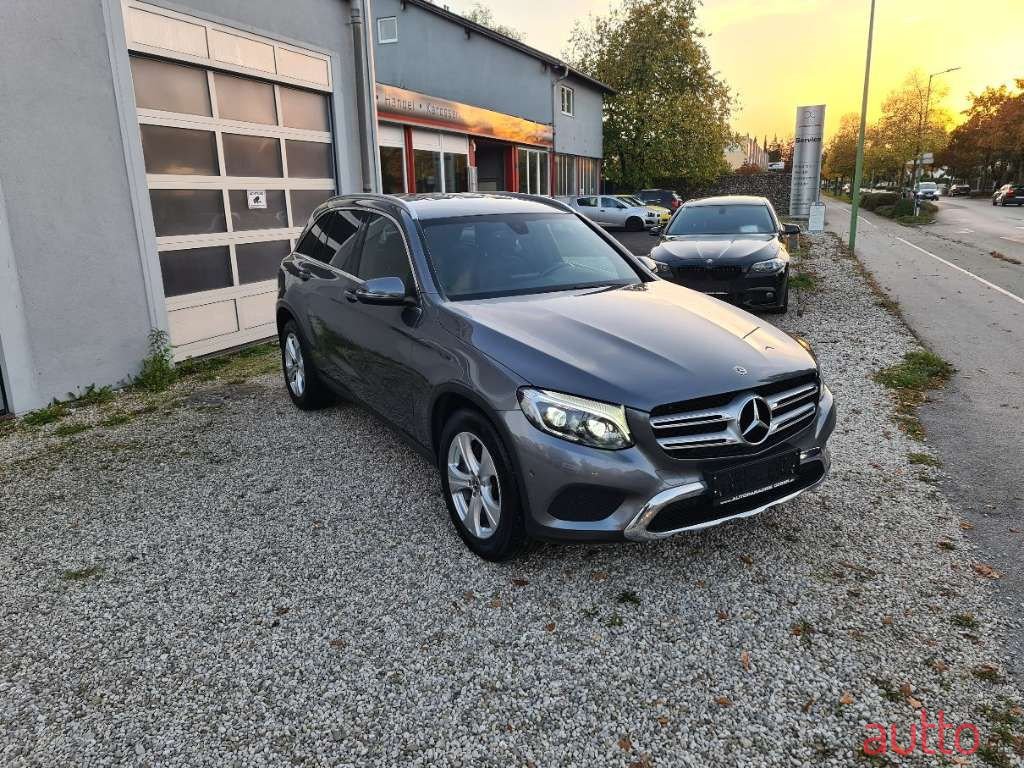 2018' Mercedes-Benz Glc-Klasse photo #4