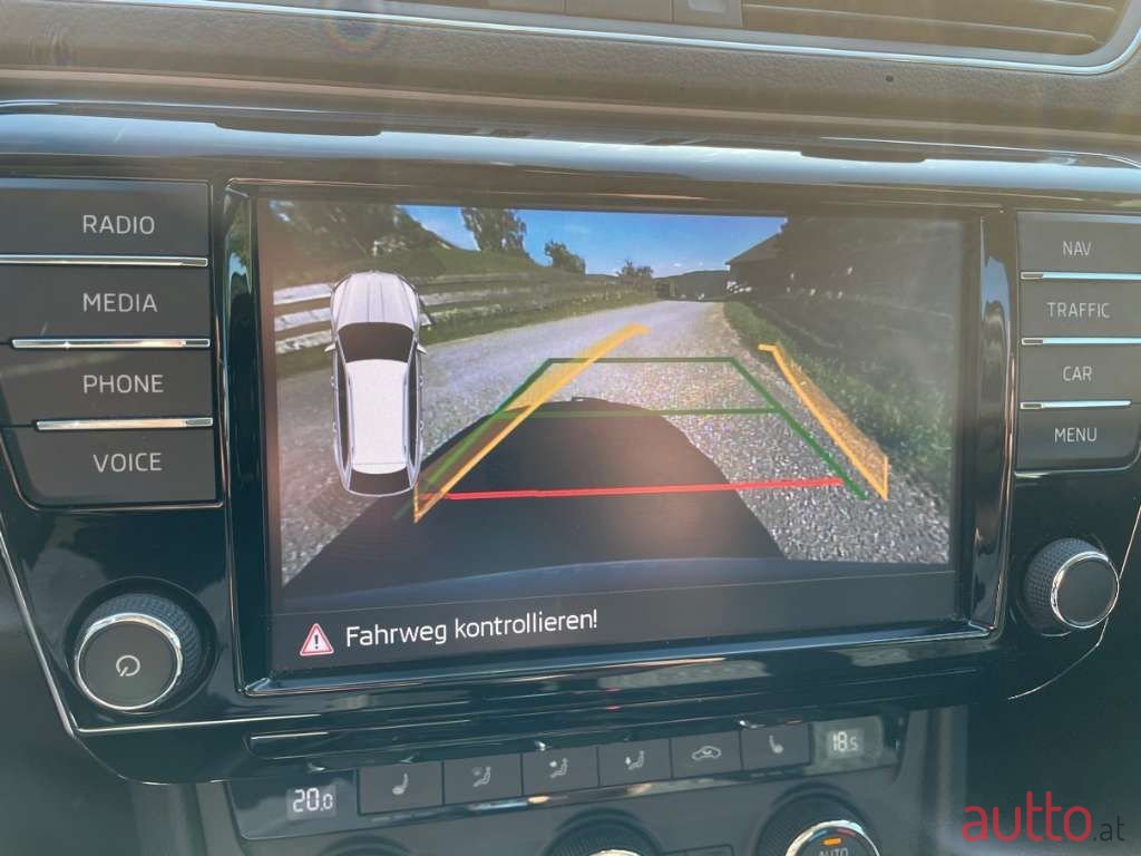 2016' Skoda Superb photo #6