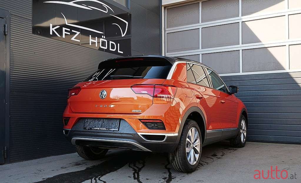 2019' Volkswagen T-Roc photo #1
