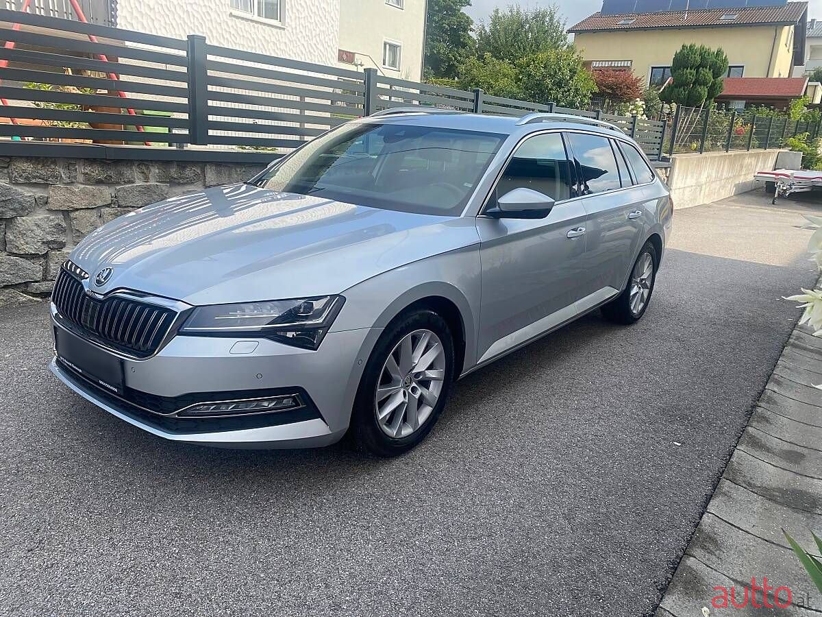 2019' Skoda Superb photo #6