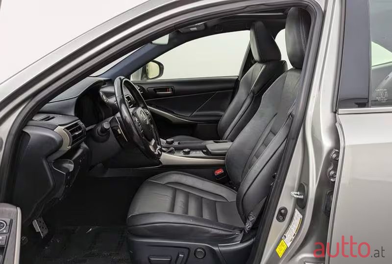2020' Lexus IS 350 F SPORT photo #5