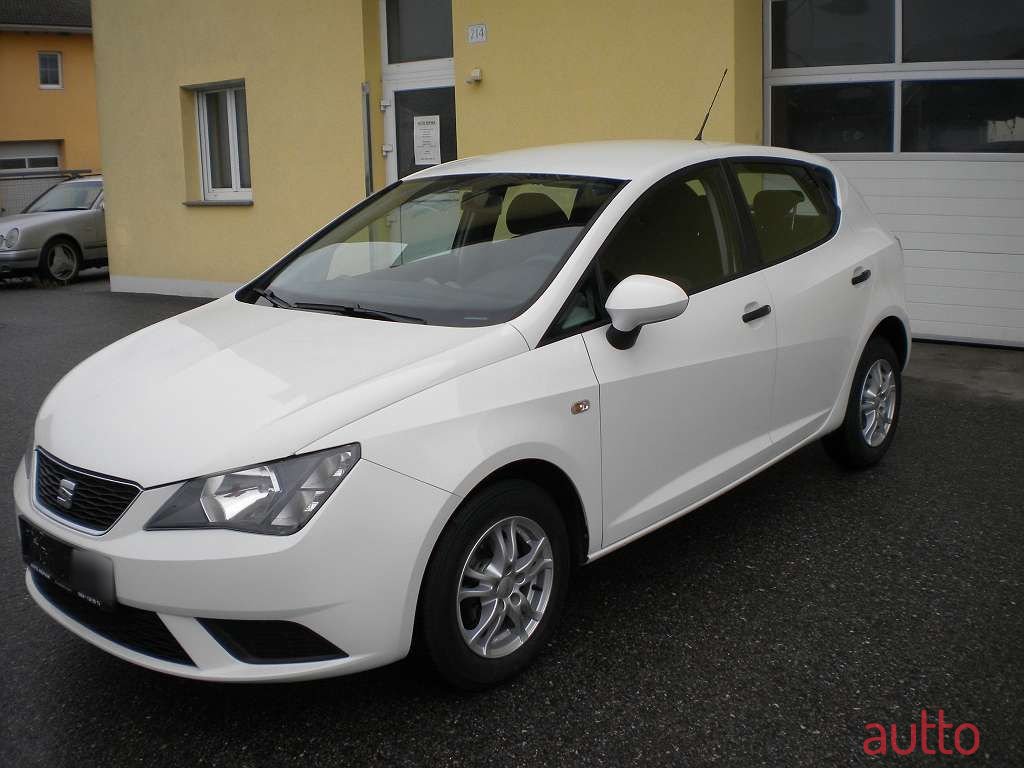 2016' SEAT Ibiza photo #2