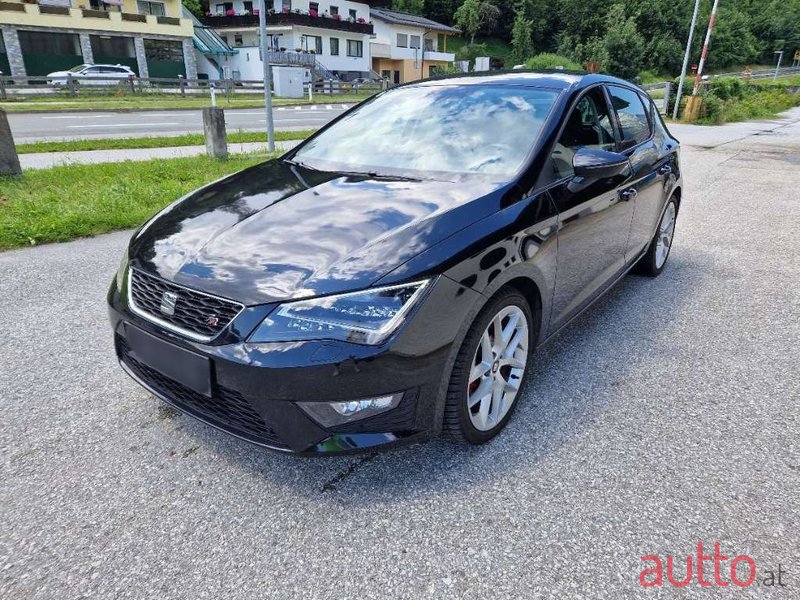 2013' SEAT Leon photo #2