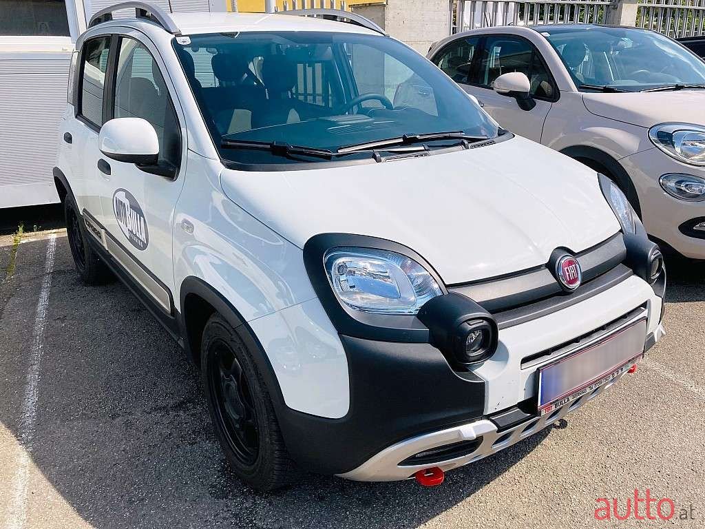 2022' Fiat Panda photo #2