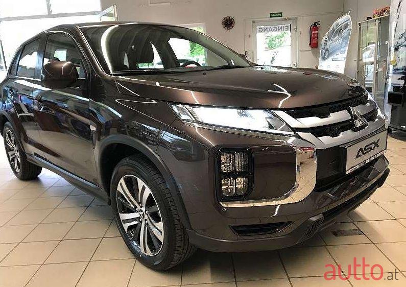 2019' Mitsubishi ASX photo #1
