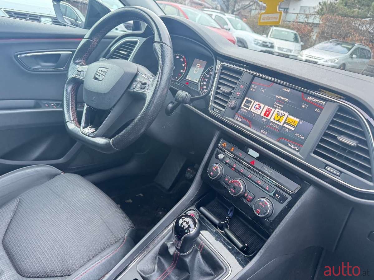 2017' SEAT Leon photo #5