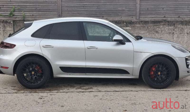 2016' Porsche Macan photo #5