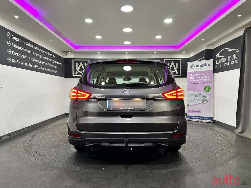 2017' Ford S-Max photo #5