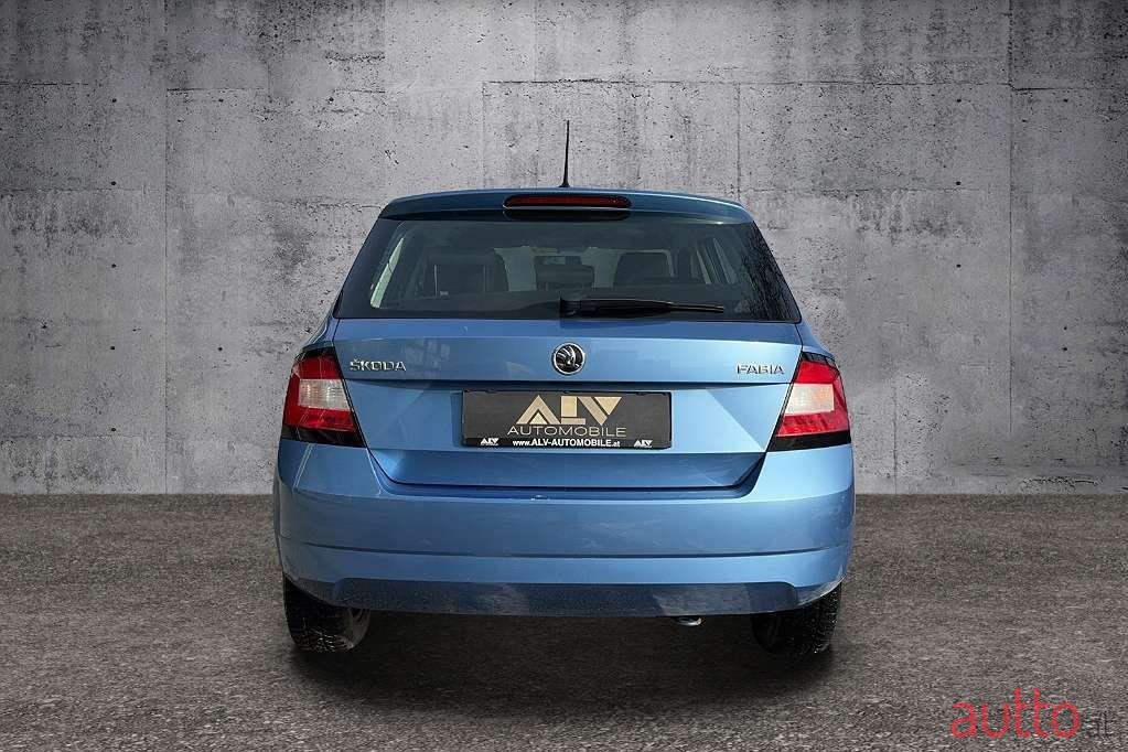 2015' Skoda Fabia photo #6