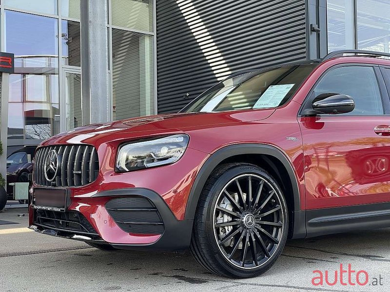 2022' Mercedes-Benz GLB photo #3