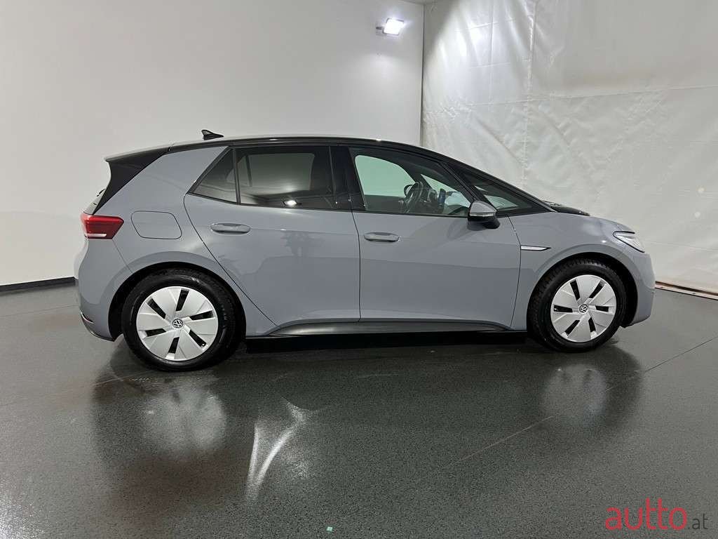 2021' Volkswagen ID.3 photo #4