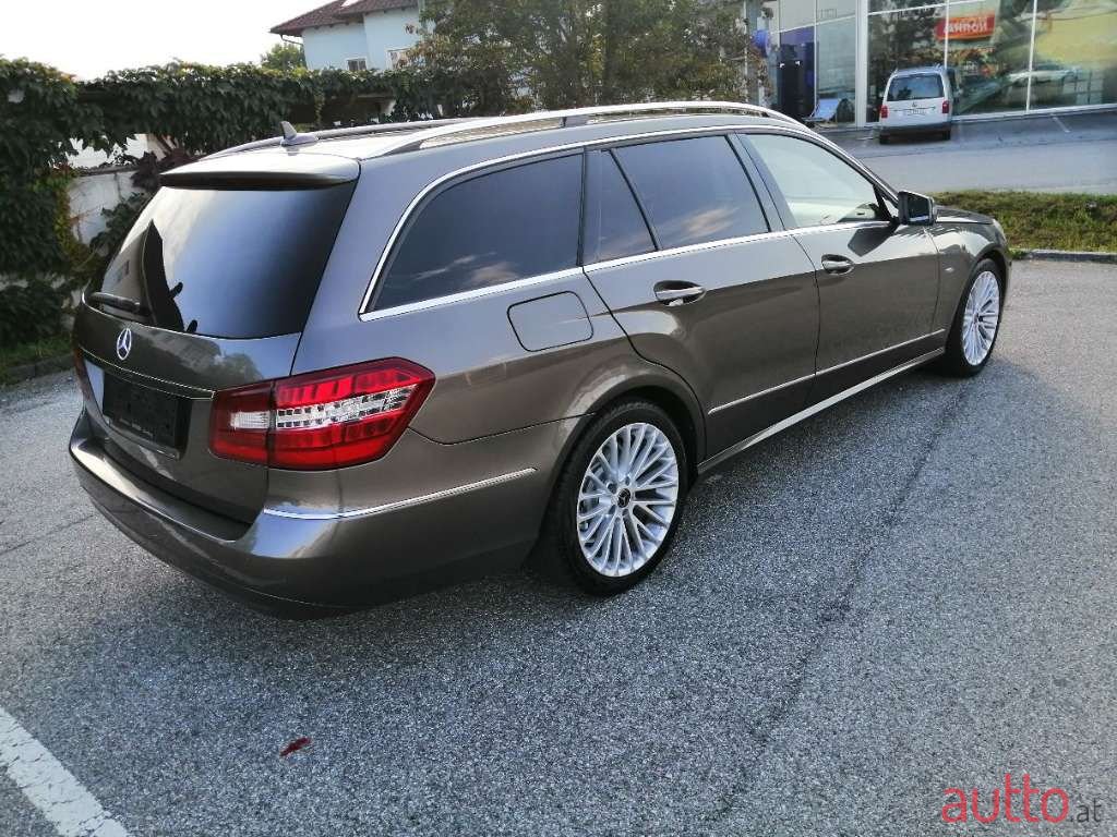 2011' Mercedes-Benz E-Klasse photo #3