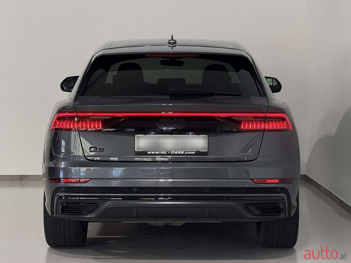 2021' Audi Q8 photo #4