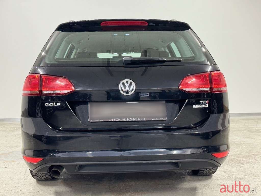 2017' Volkswagen Golf photo #6