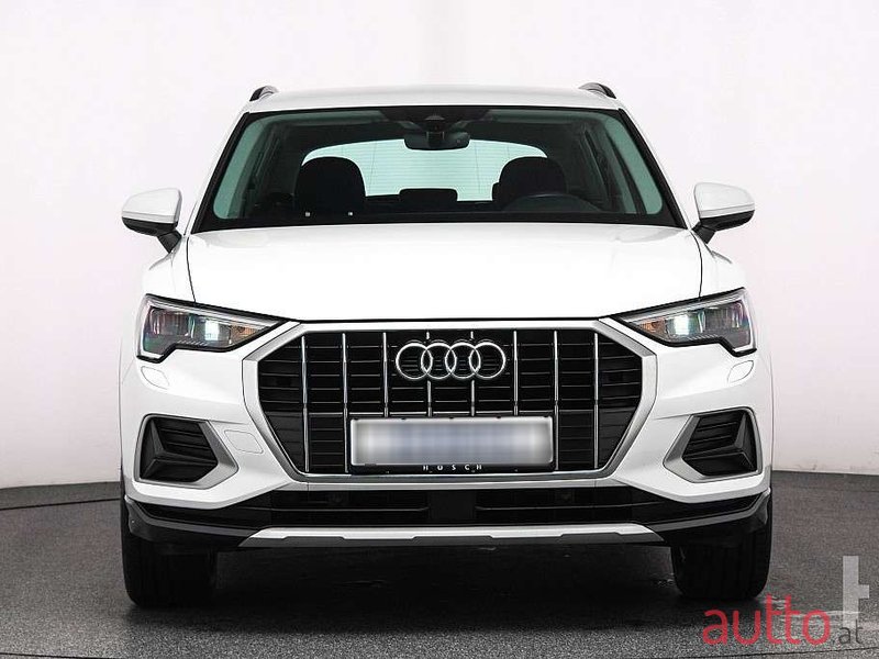 2022' Audi Q3 photo #1