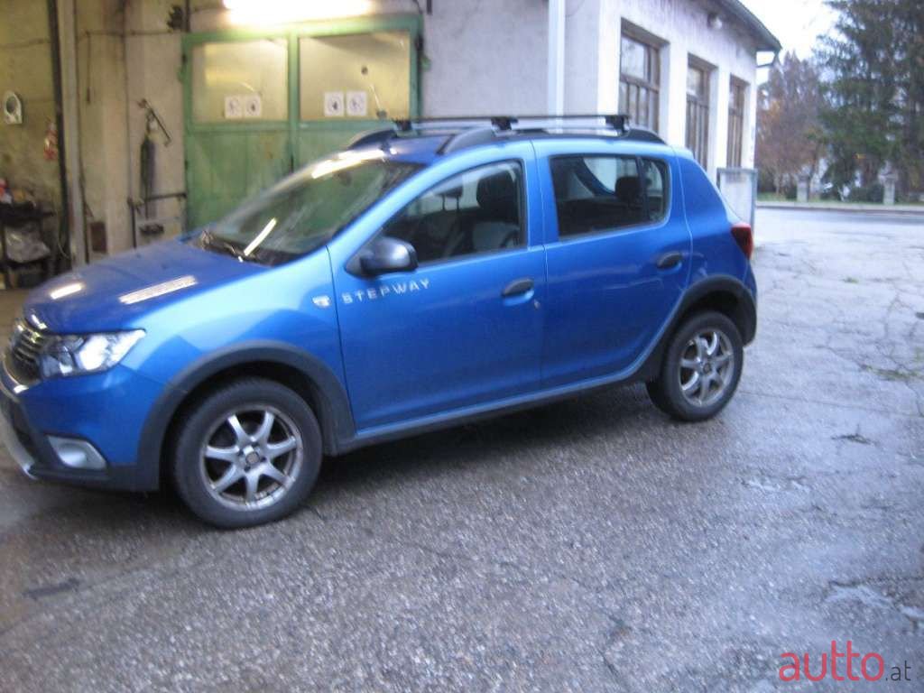 2017' Dacia Sandero photo #4