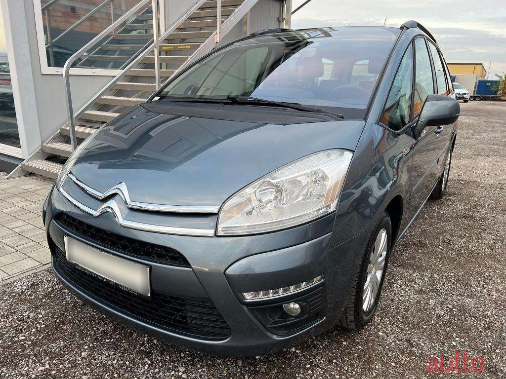 2012' Citroen C4 photo #1