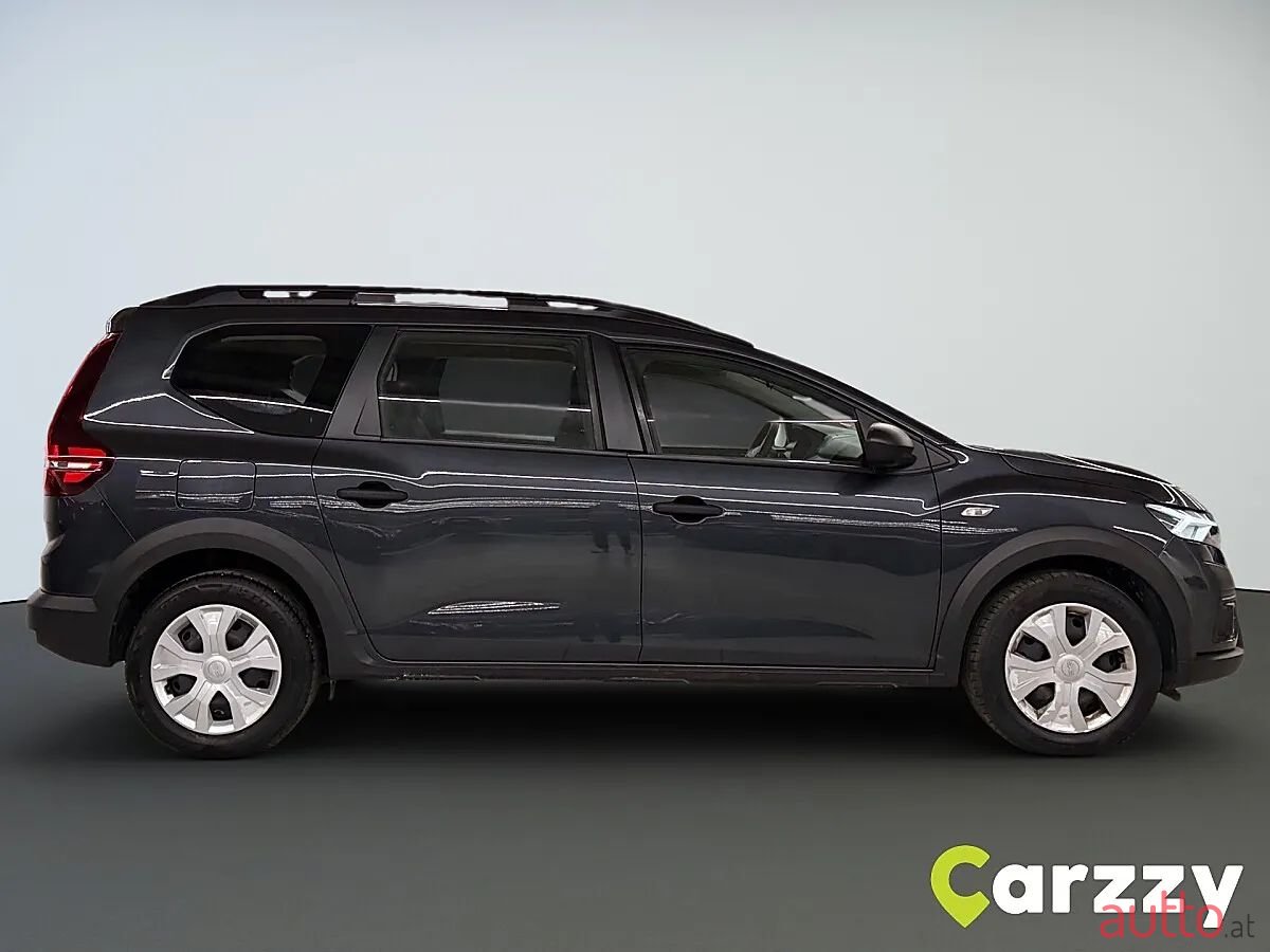 2023' Dacia Jogger photo #4