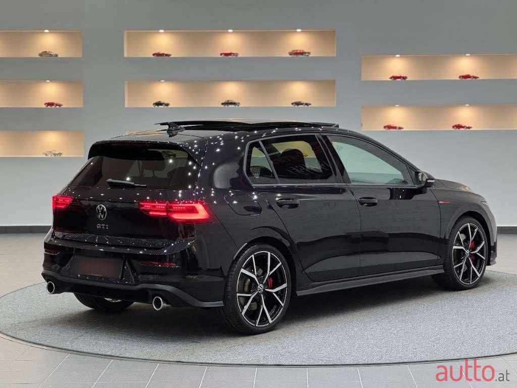 2021' Volkswagen Golf photo #4