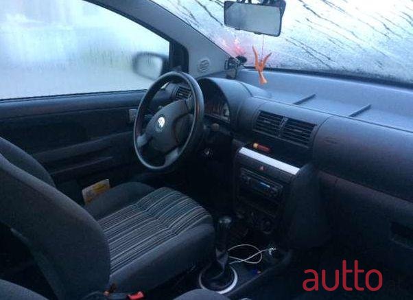 2009' Volkswagen Fox photo #1