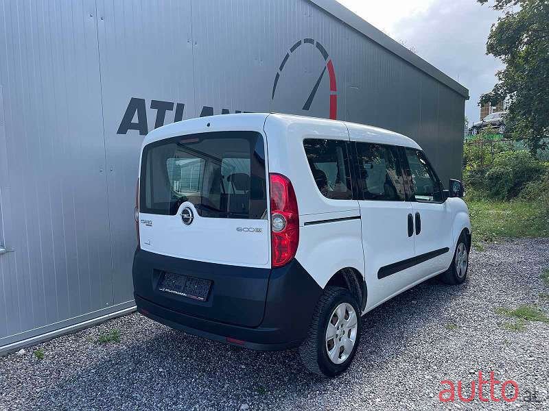 2014' Opel Combo photo #4