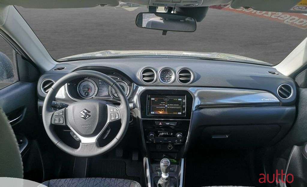 2022' Suzuki Vitara photo #4