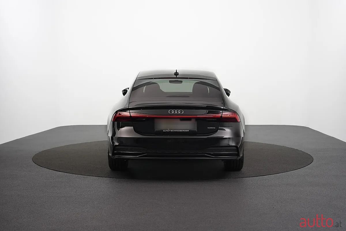 2021' Audi A7 photo #2