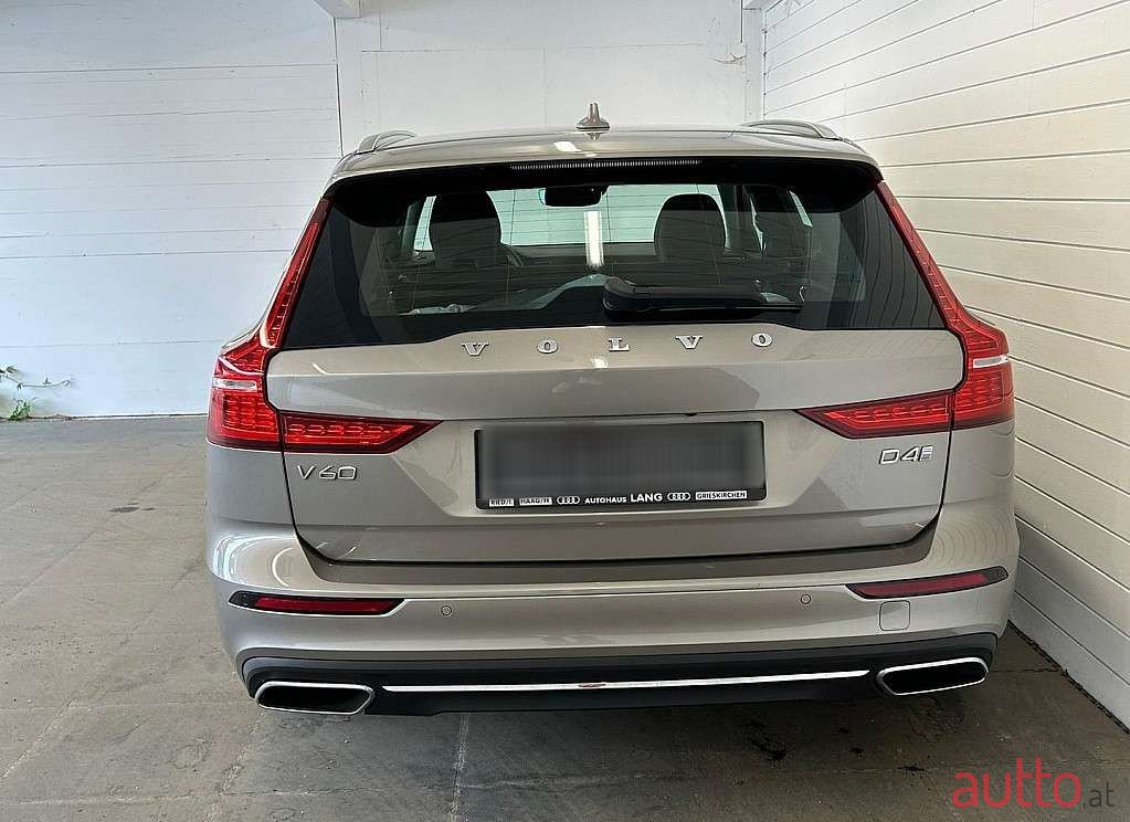 2019' Volvo V60 photo #5