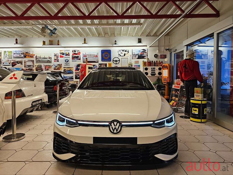 2021' Volkswagen Golf photo #6