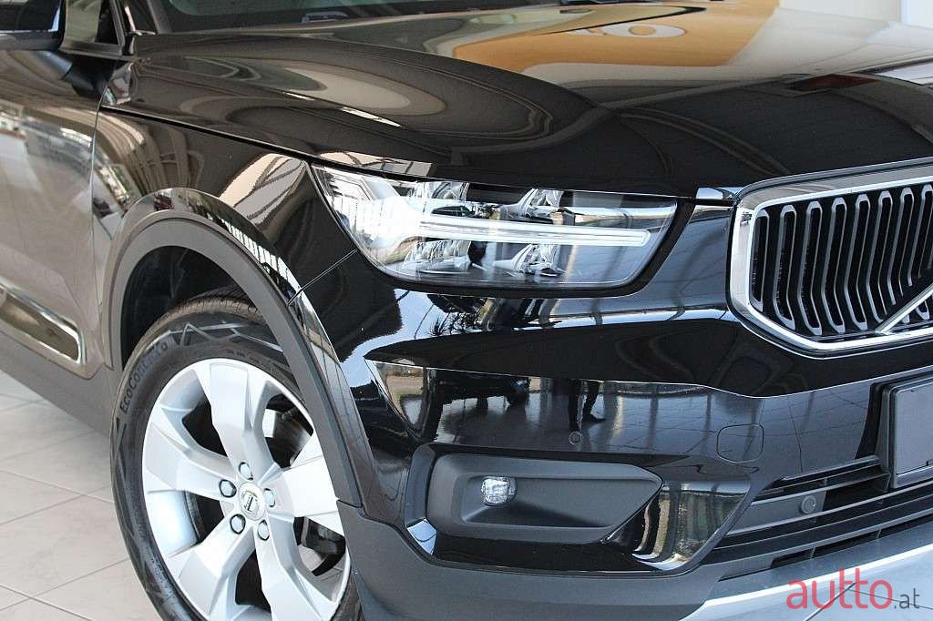 2020' Volvo Xc40 photo #2