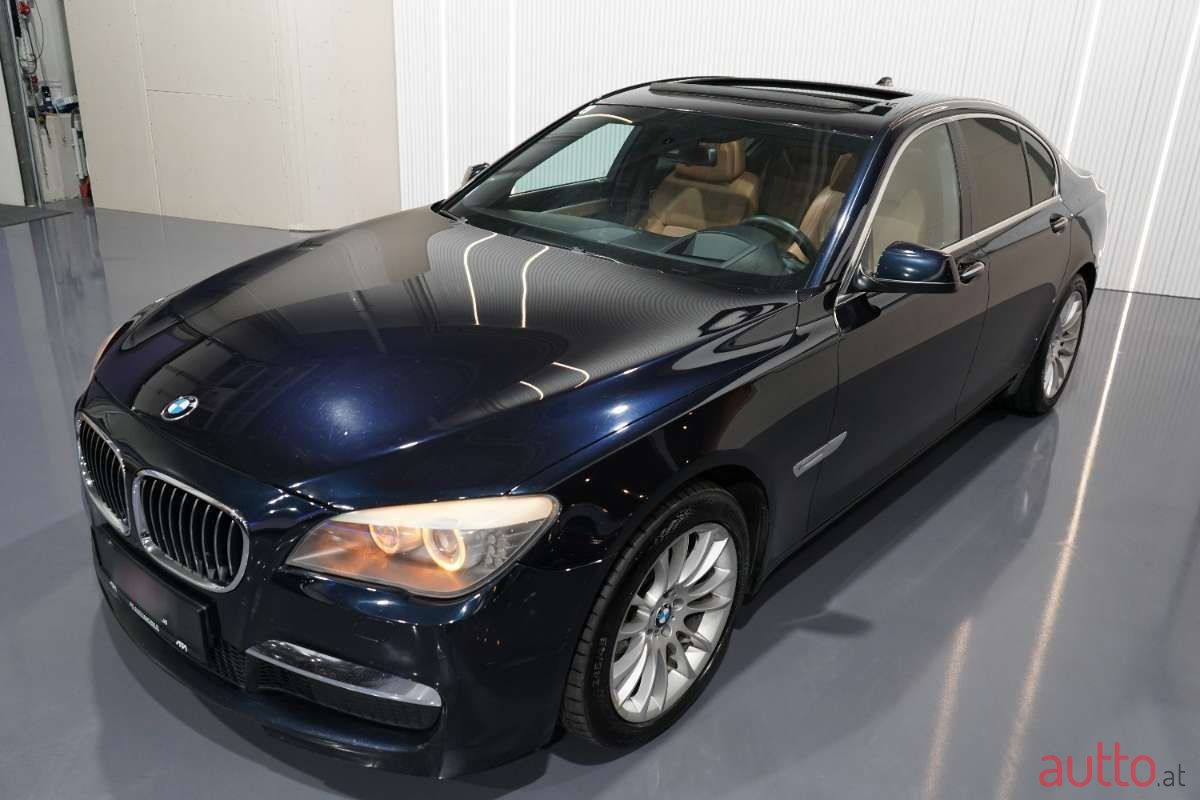 2011' BMW 7Er-Reihe photo #2