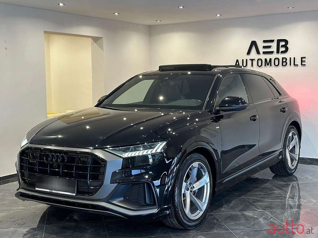 2021' Audi Q8 photo #1