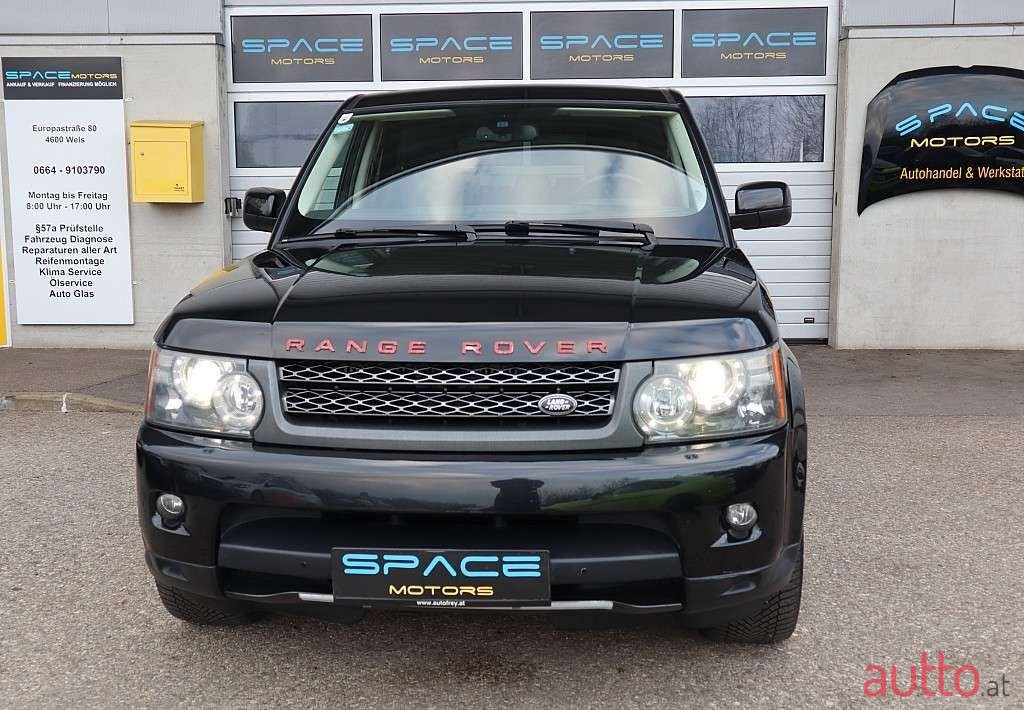 2011' Land Rover Range Rover Sport photo #2