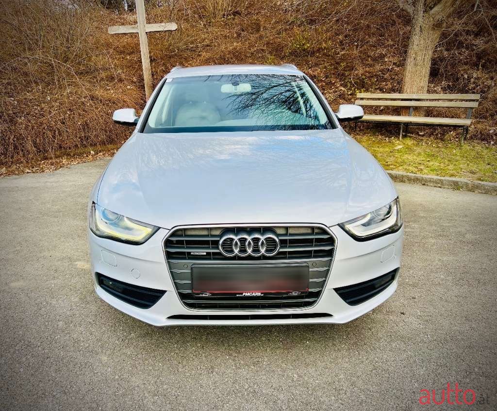 2012' Audi A4 photo #2