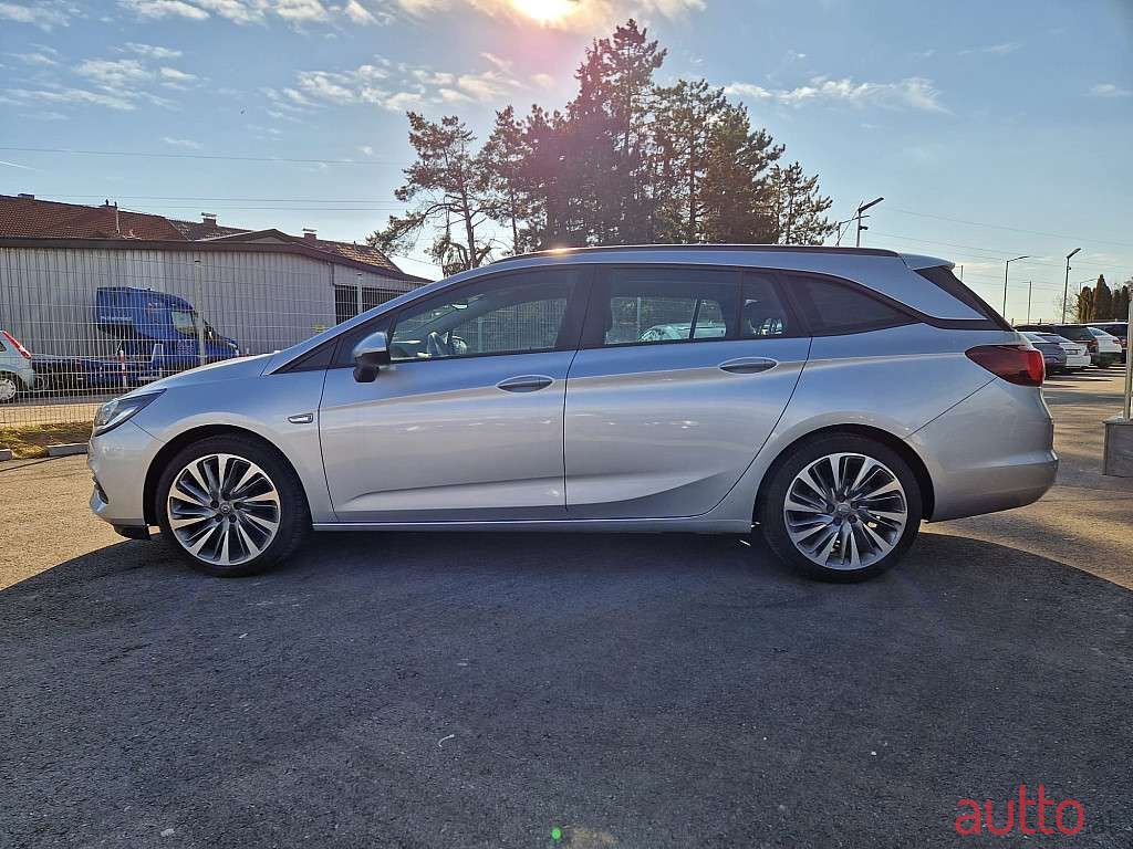 2021' Opel Astra photo #5